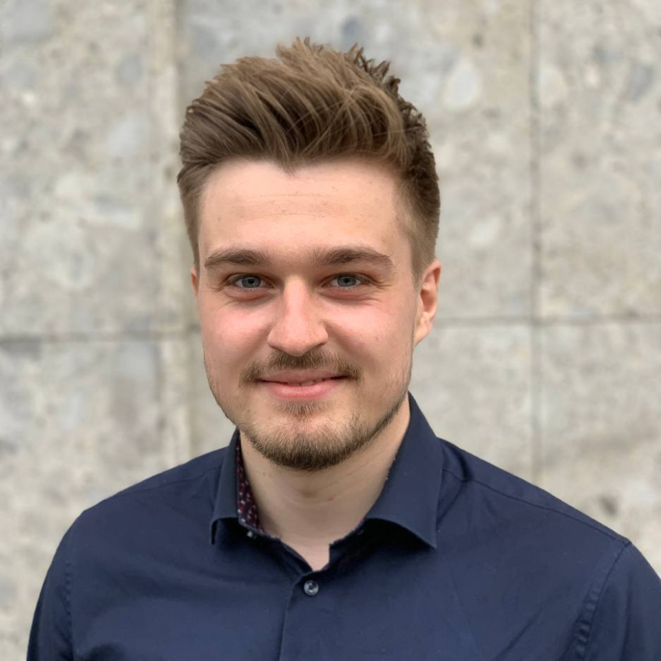 Porträtfoto von Karsten B. Kreh, B. A. Kommunikationsdesign (HS München), verantwortlich für Produktkonzeption und Design bei memozero.